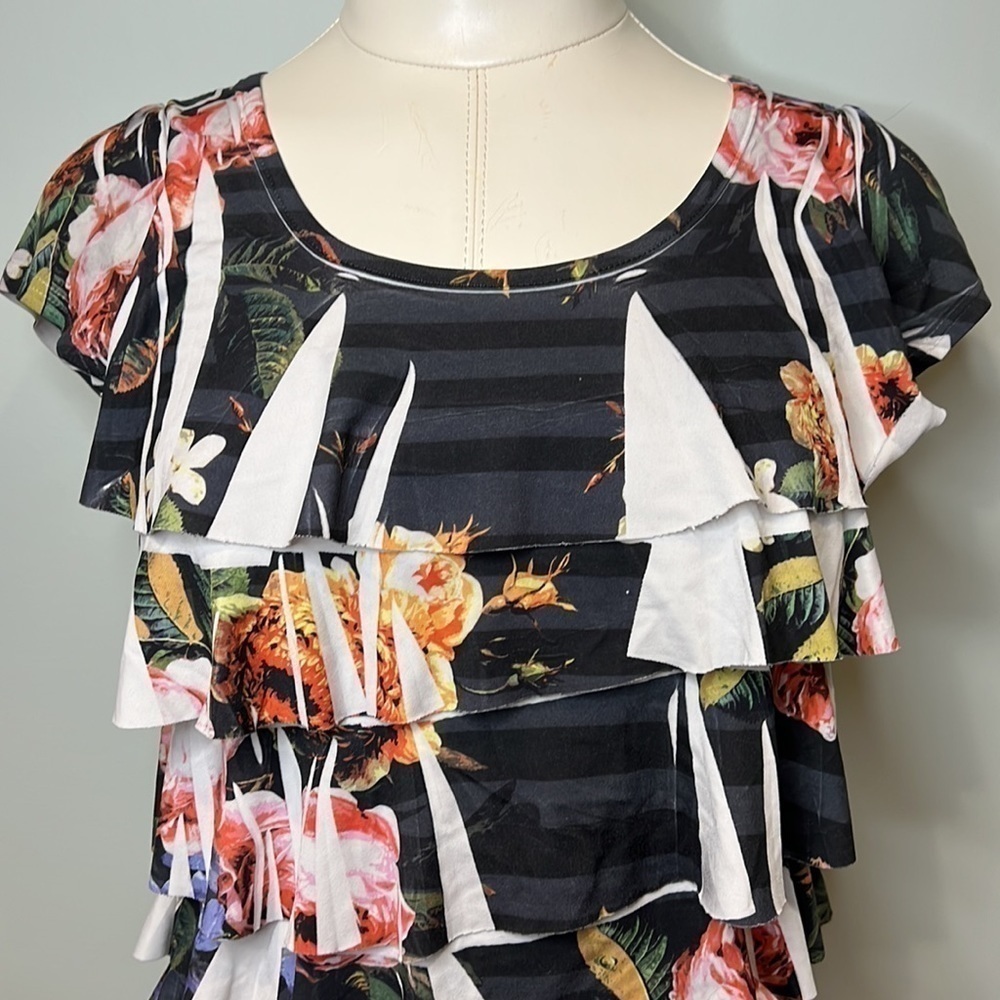 Women’s Ruffle Top - Picture 2 of 13